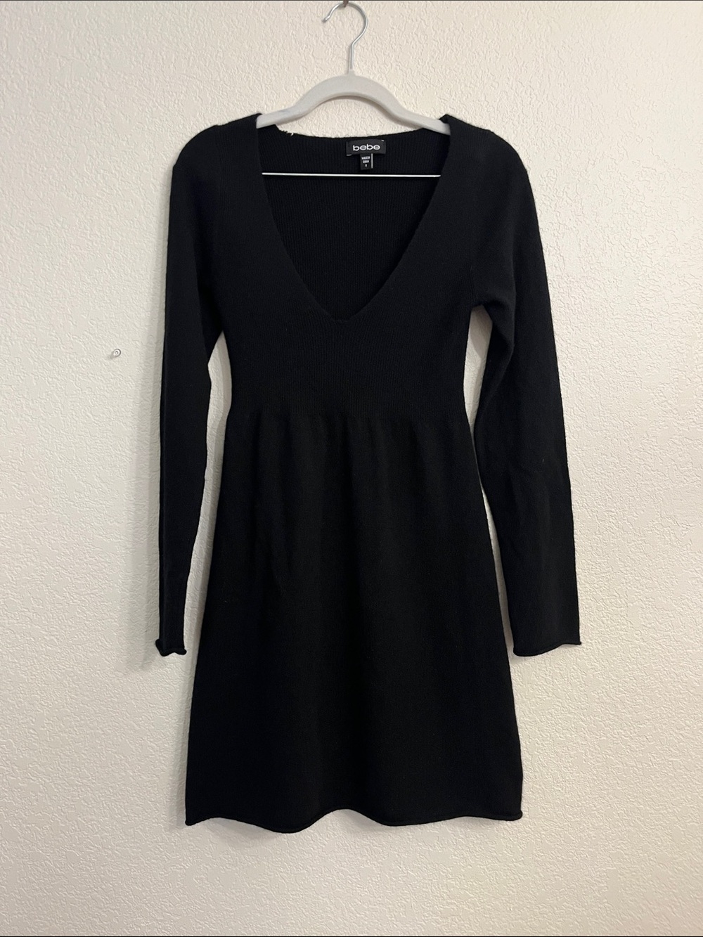 CASHMERE BABYDOLL Bebe Black Long Sleeve V-Neck Knit Dress